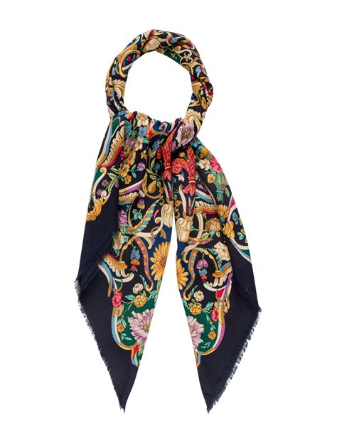 gucci flora print scarf